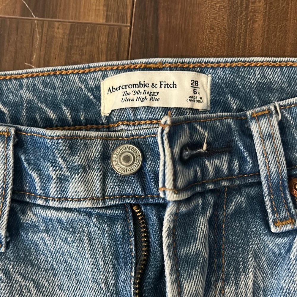 Abercrombie jeans